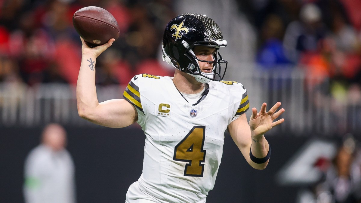 Carr and the Saints managed just 15 points in the loss to the Falcons on Sunday.
